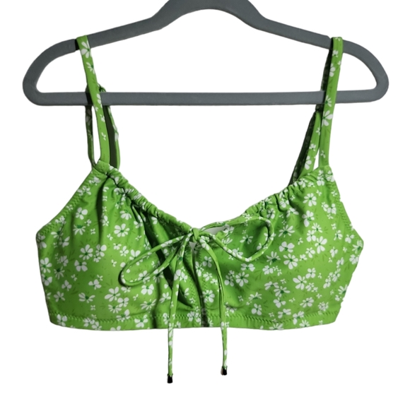 Perry Shirred Bikini Top Floral in Gren - Picture 5 of 13